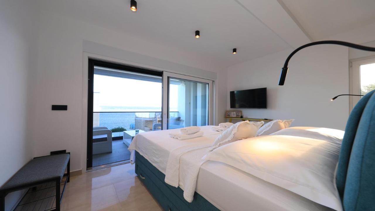 Adastra Apartments Maslenica Eksteriør billede