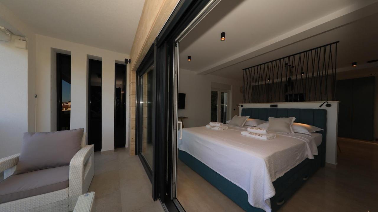 Adastra Apartments Maslenica Eksteriør billede
