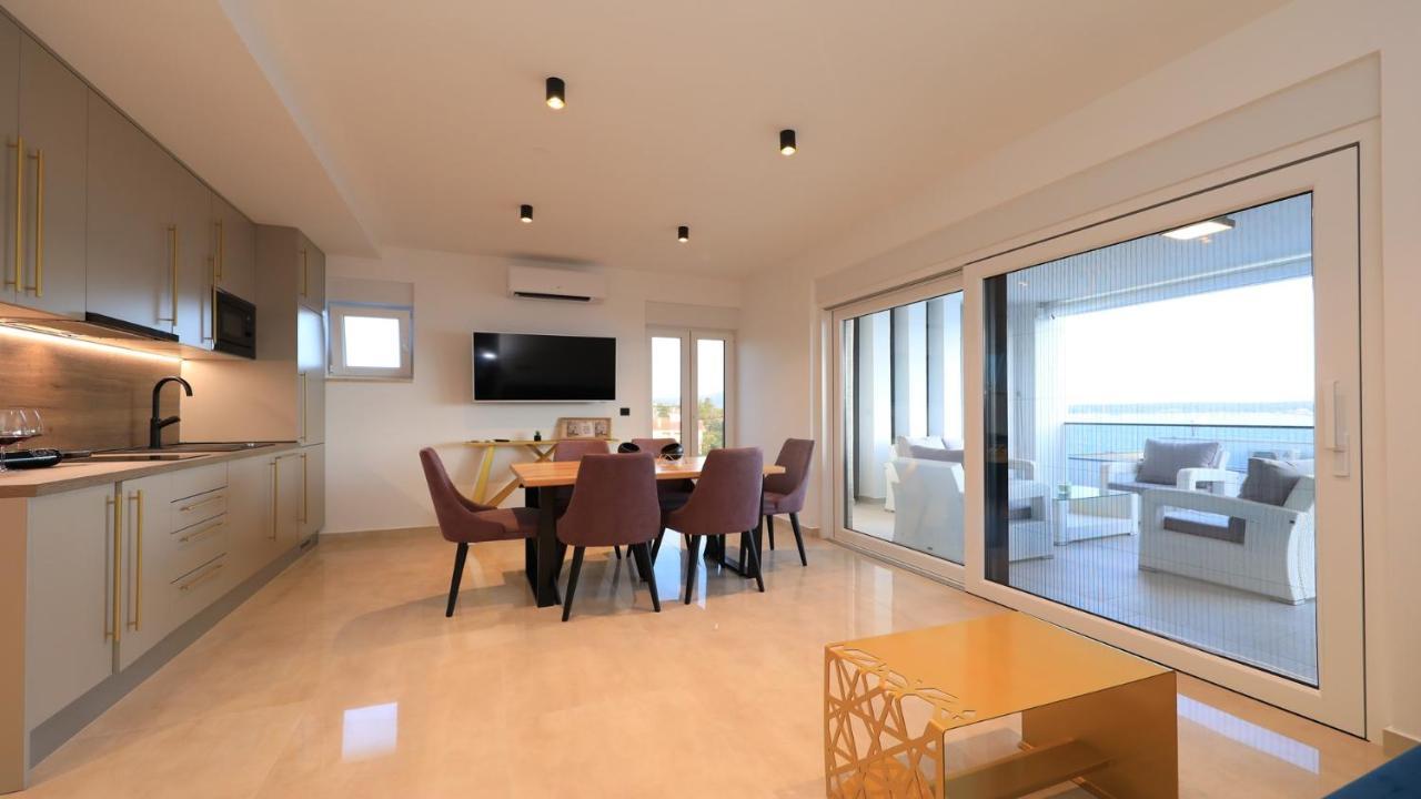 Adastra Apartments Maslenica Eksteriør billede