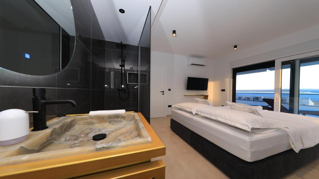 Adastra Apartments Maslenica Eksteriør billede