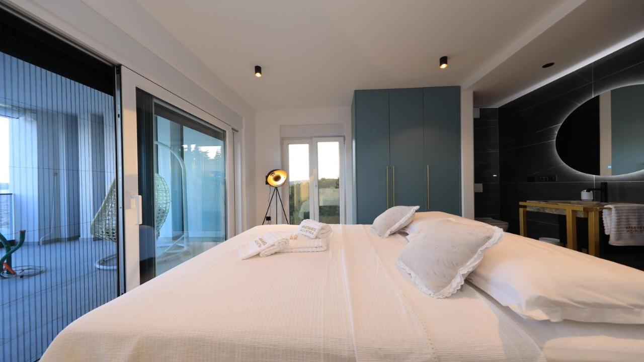 Adastra Apartments Maslenica Eksteriør billede