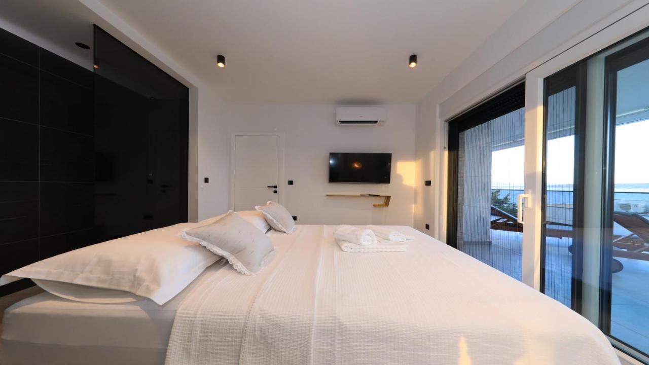 Adastra Apartments Maslenica Eksteriør billede